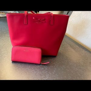 Kate Spade Zip Tote plus matching wallet